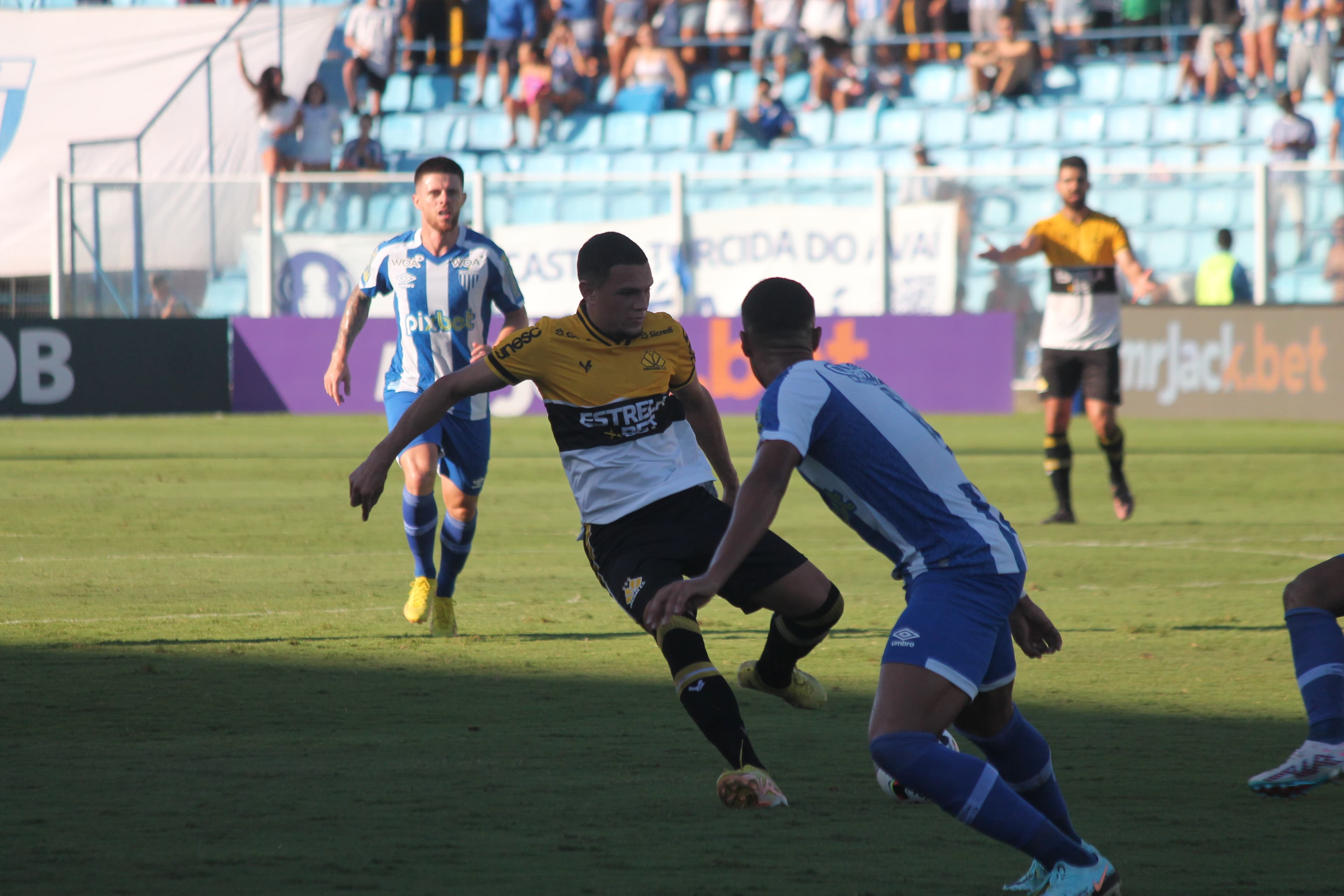 CATARINENSE: Avaí e Criciúma ficam no 0 a 0 pelas quartas do estadual