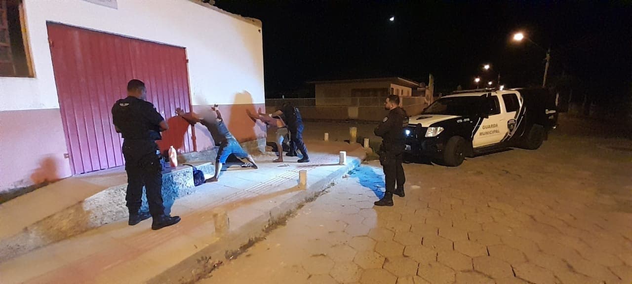 Guarda de Laguna realiza abordagens em pontos de atenção