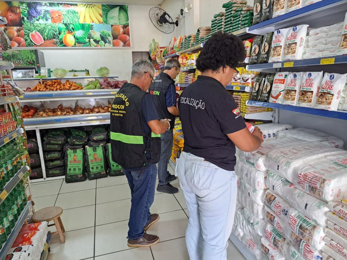 Mercado de Imbituba é notificado pelo Procon