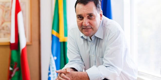 Monólogo irá contar caso do afastamento e prisão do reitor Cau Cancellier