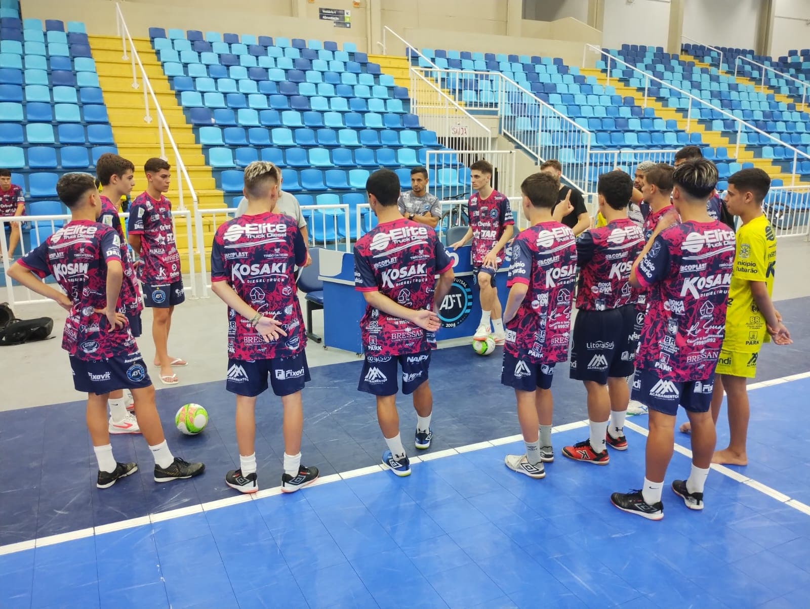 Tubarão Futsal estreia contra JEC no estadual sub-17