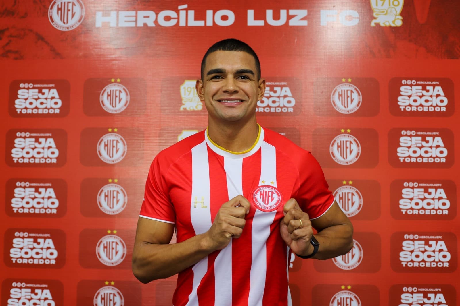 Hercílio Luz anuncia novos reforços e se prepara para estreia na Série D