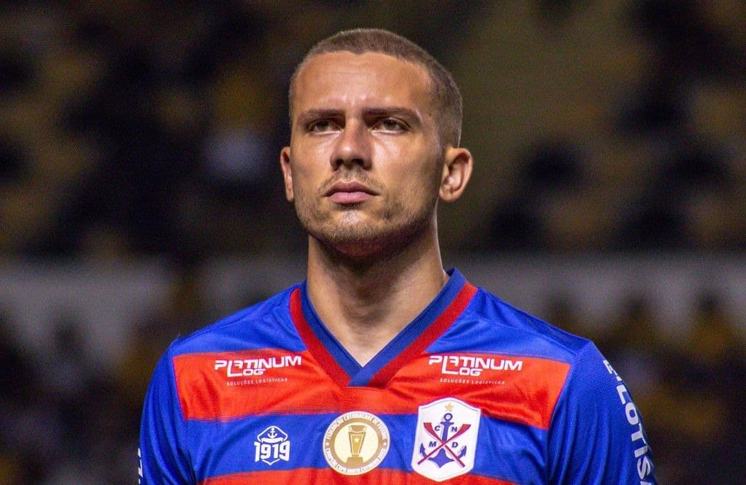 Volante Julinho é anunciado pelo Hercílio Luz