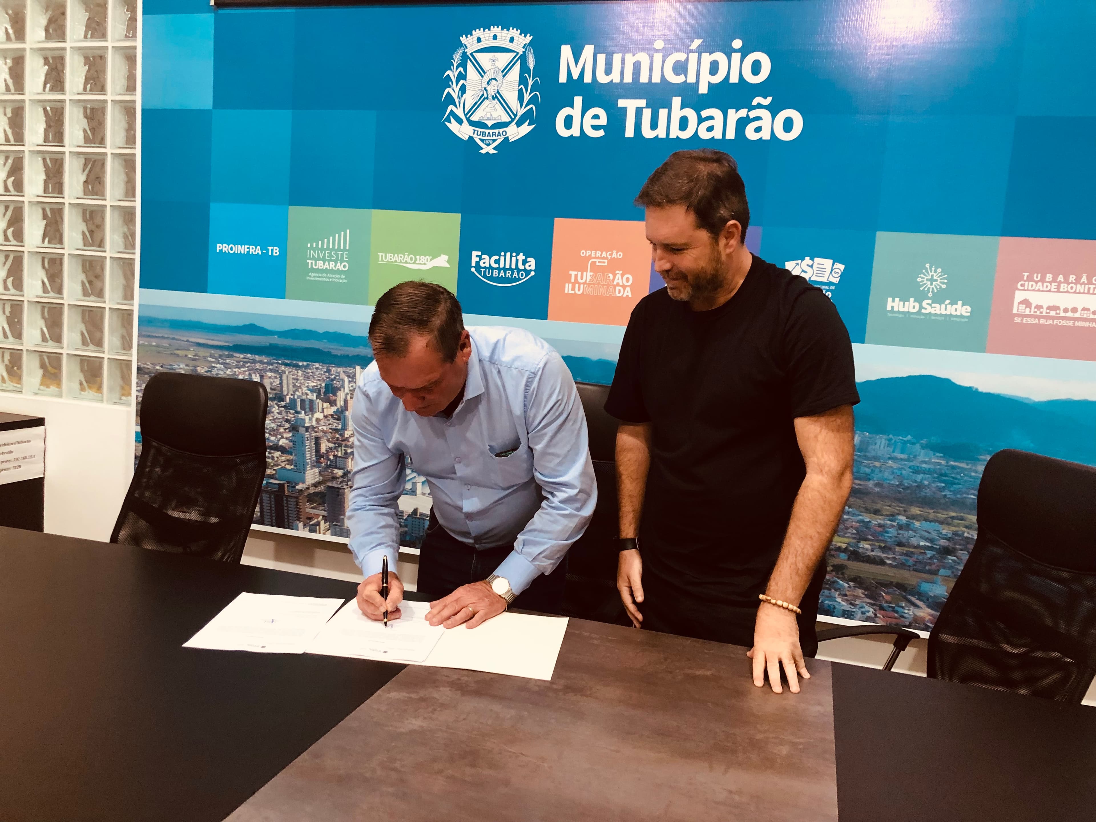 Ordem de serviço para revisão do Plano de Saneamento de Tubarão é assinada