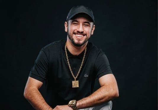 DJ Jonatas Felipe é a atração da Hangar 737 nesta sexta-feira (12)