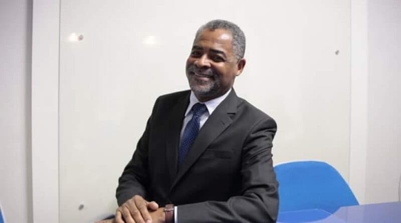 Professor Maurício deixa Secretaria de Educação e volta para Câmara de Tubarão