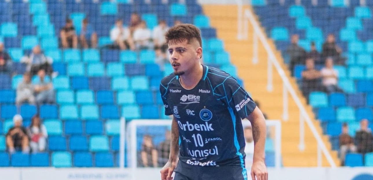 Tubarão Futsal anuncia saída de Rafa Stocker
