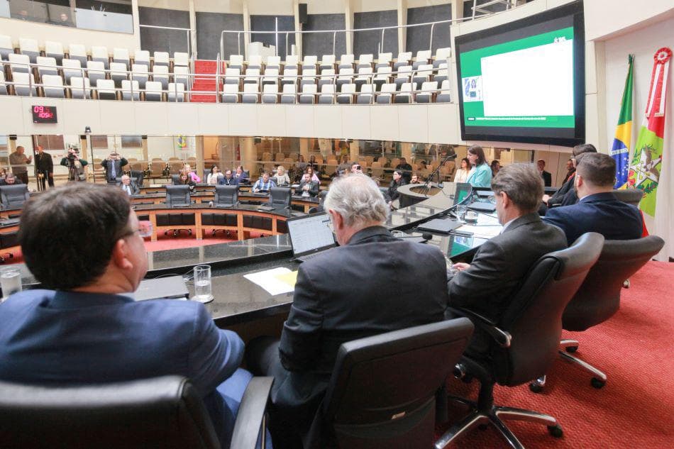 Governo do Estado investe mais de R$ 3 bilhões na área da saúde