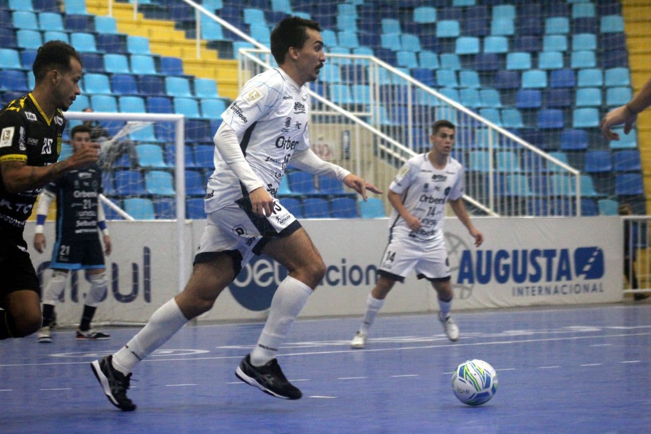 LIGA: Tubarão Futsal e Assoeva ficam no empate em 1 a 1
