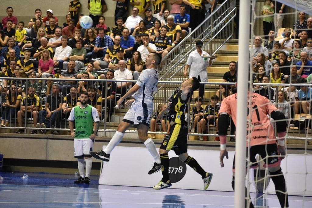 LIGA: Tubarão Futsal é superado pelo Jaraguá