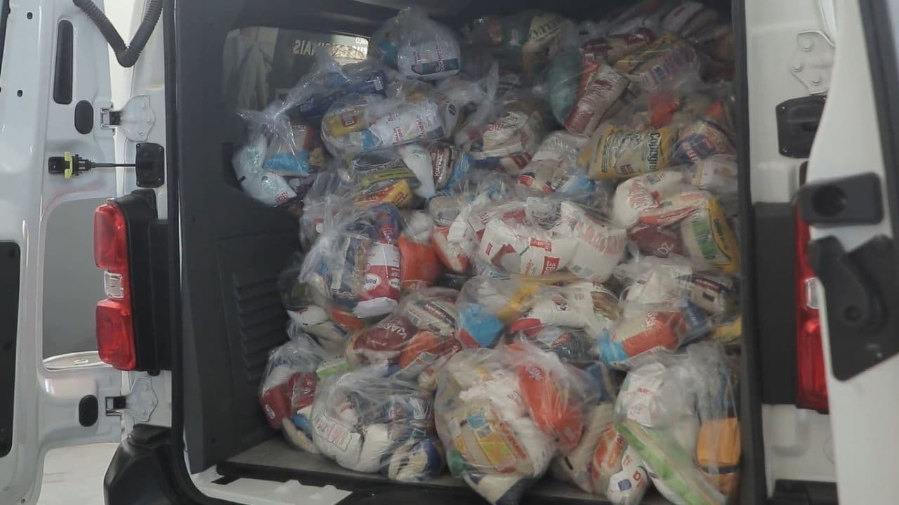 Mais de três toneladas de alimentos são doados após a 3ª edição do Futebol Solidário