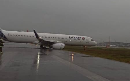 Avião é removido da pista de pouso e Aeroporto de Florianópolis é liberado