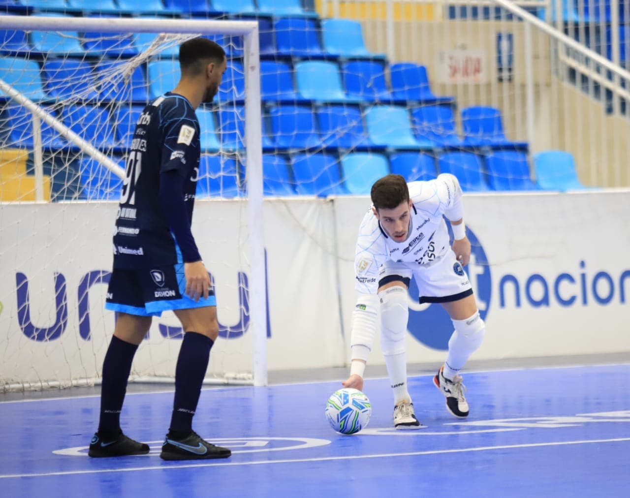 Tubarão Futsal tem confronto direto contra o Florianópolis, líder da Série Ouro