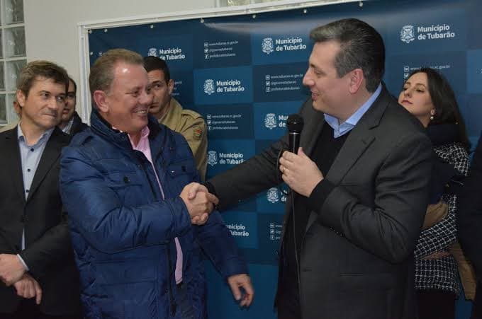 Joares e Caio decidem renunciar à prefeitura de Tubarão