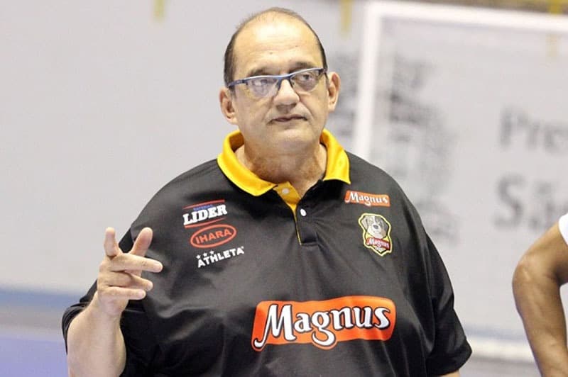 Morre Fernando Ferretti, treinador multicampeão do futsal