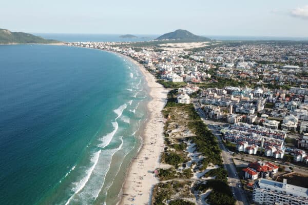 Ampliação de áreas de preservação de restinga é suspensa no estado