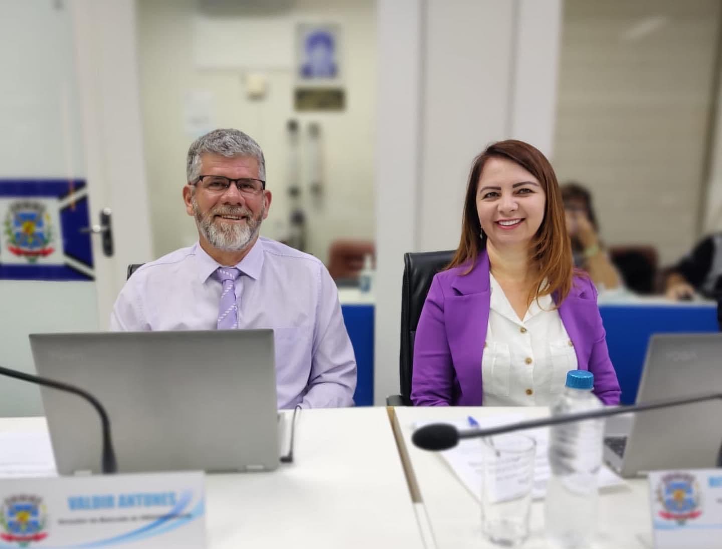 Após eleição indireta, vereadores assumem cadeiras da Câmara de forma titular