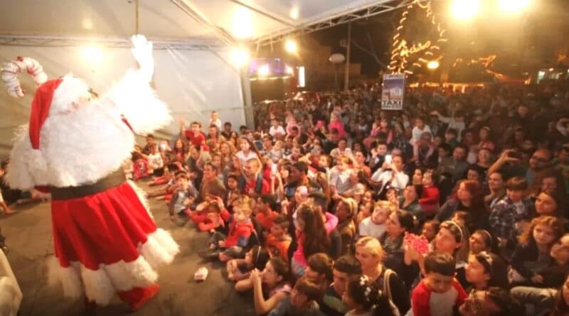 Horário especial de Natal inicia em 8 de dezembro no comércio de Laguna