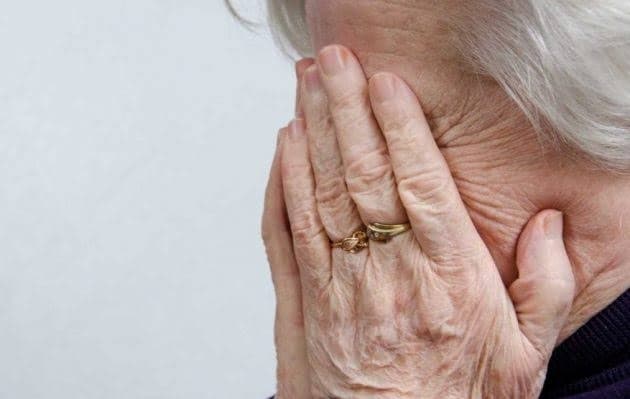 Idosa é vítima de golpe na saída do banco e perde R$ 2,1 mil