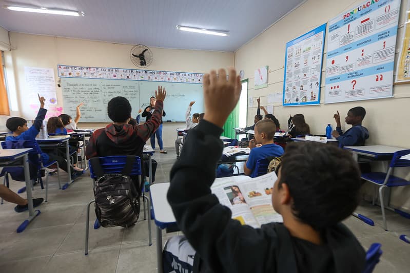 Professores fazem denúncia no MP contra a aprovação automática de alunos