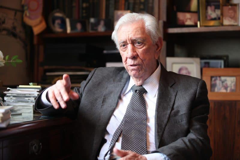 Morre ex-governador Colombo Machado Salles, aos 97 anos