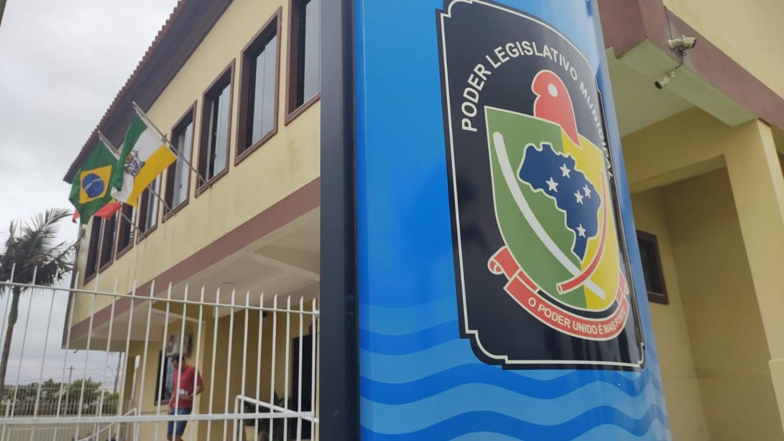 Comissão Processante contra prefeito e vice de Laguna é suspensa