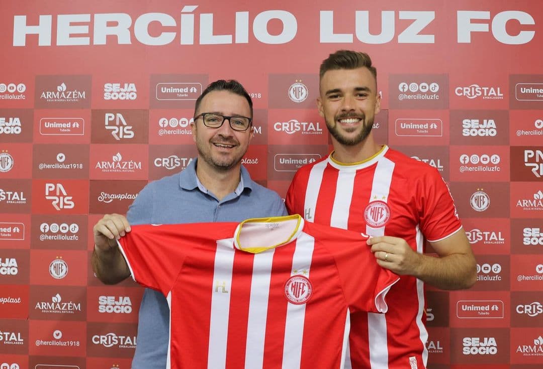 Zagueiro André Baumer é mais um reforço do HL