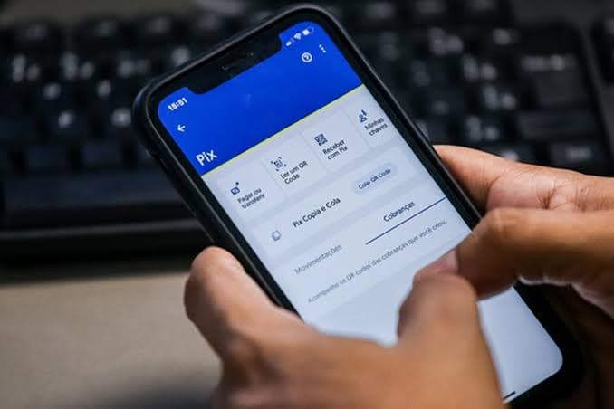 Mulher é vítima de golpe e perde quase R$ 12 mil