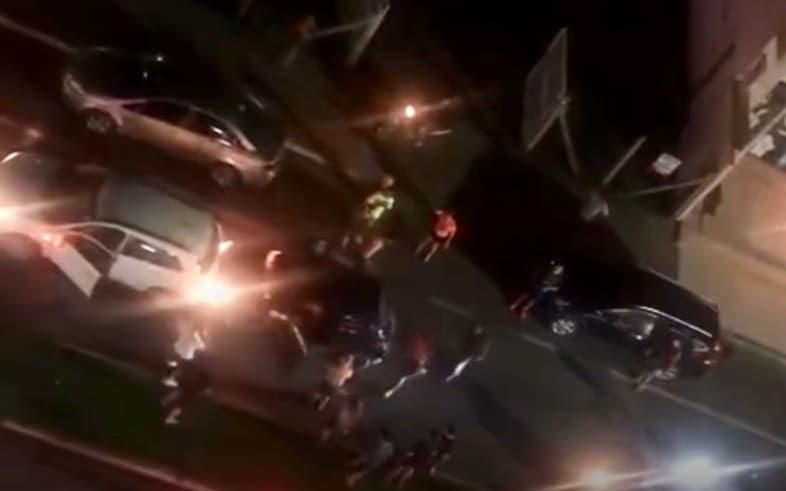 Motorista aparentemente embriagado gera revolta ao causar acidentes