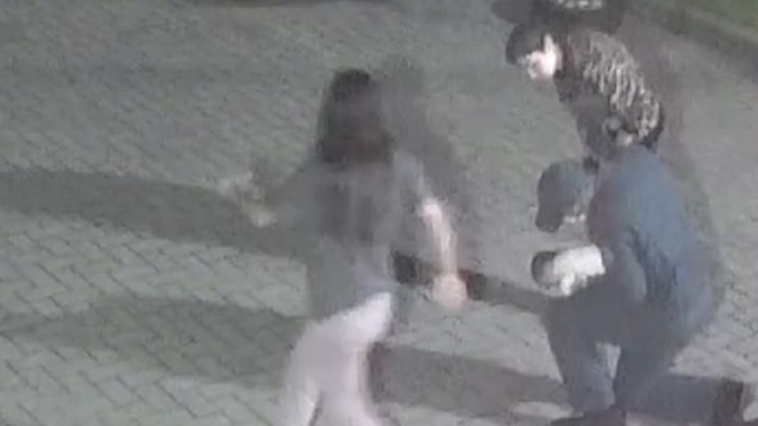 Bebê engasgado é salvo por bombeiro comunitário