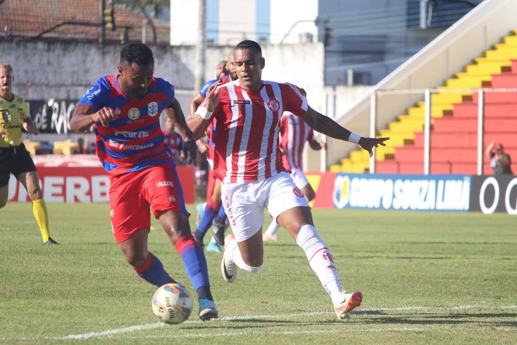 CATARINENSE: Hercílio Luz vence Marcílio Dias em casa