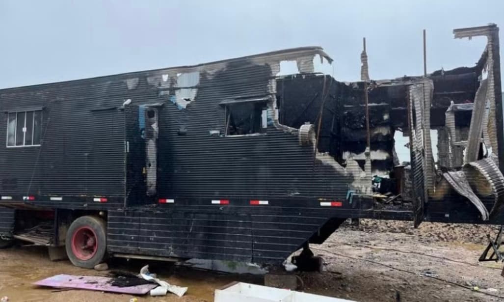 Crianças vítimas de incêndio em trailer de circo estavam sozinhas, confirma testemunha