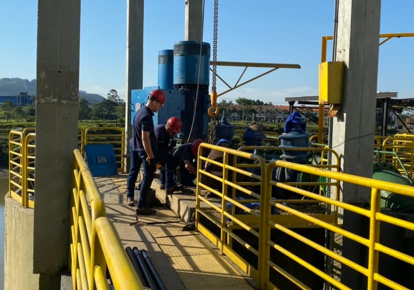 Abastecimento de água está comprometido em Capivari de Baixo e seis bairros de Tubarão