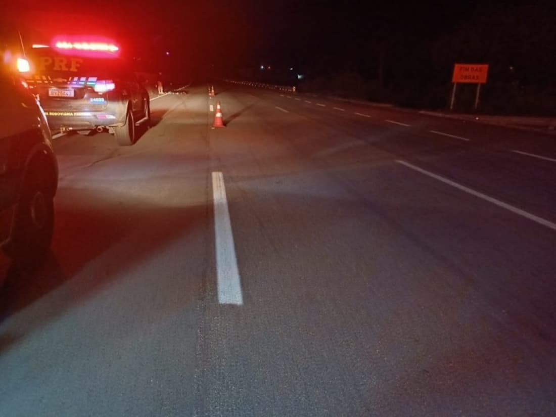 Motorista foge após atropelar e matar jovem na BR-101