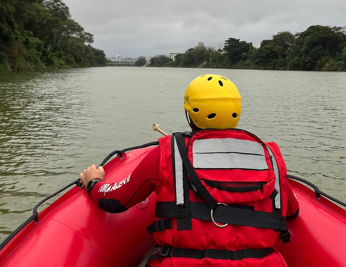 Buscas por homem desaparecido no rio Tubarão são retomadas