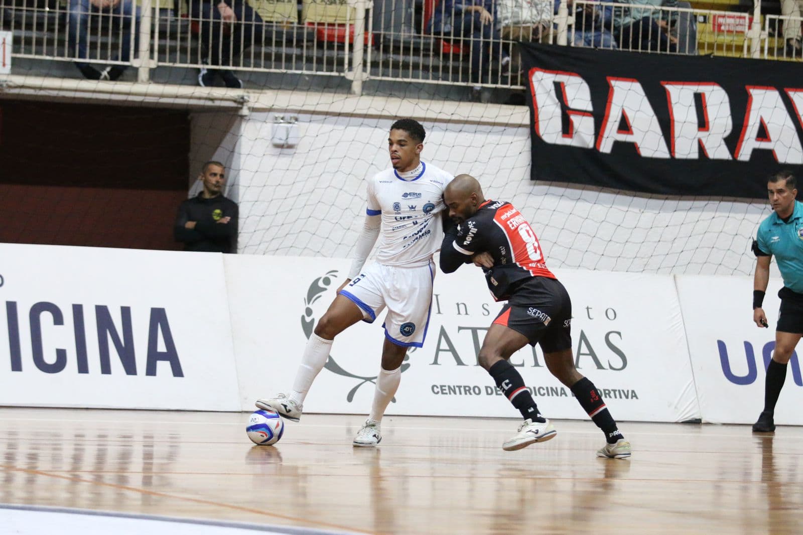 ESTADUAL: Tubarão sofre virada em Joinville