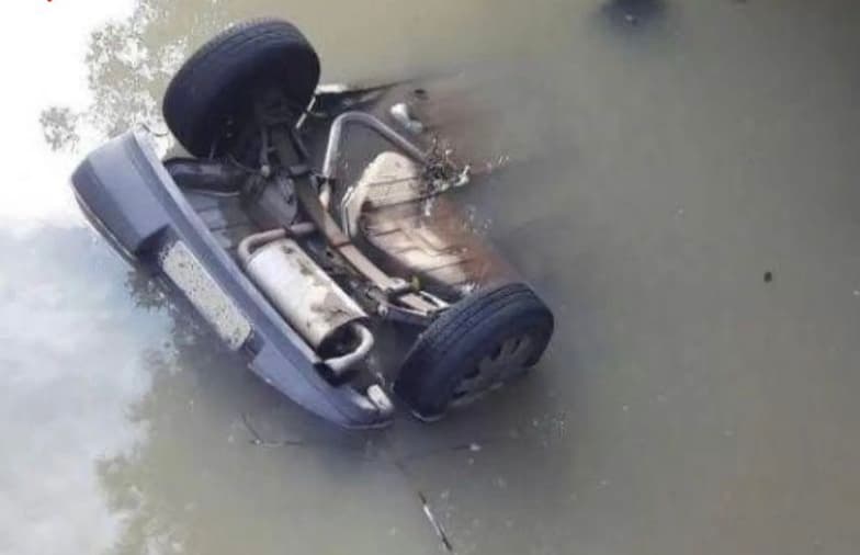 Carro com corpo dentro é encontrado no Rio Tubarão