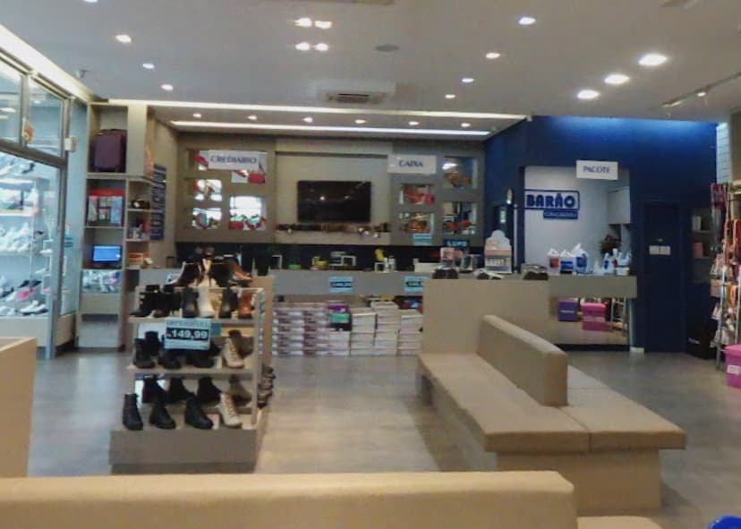 Loja de calçados de Tubarão é arrombada e tem dinheiro do caixa roubado