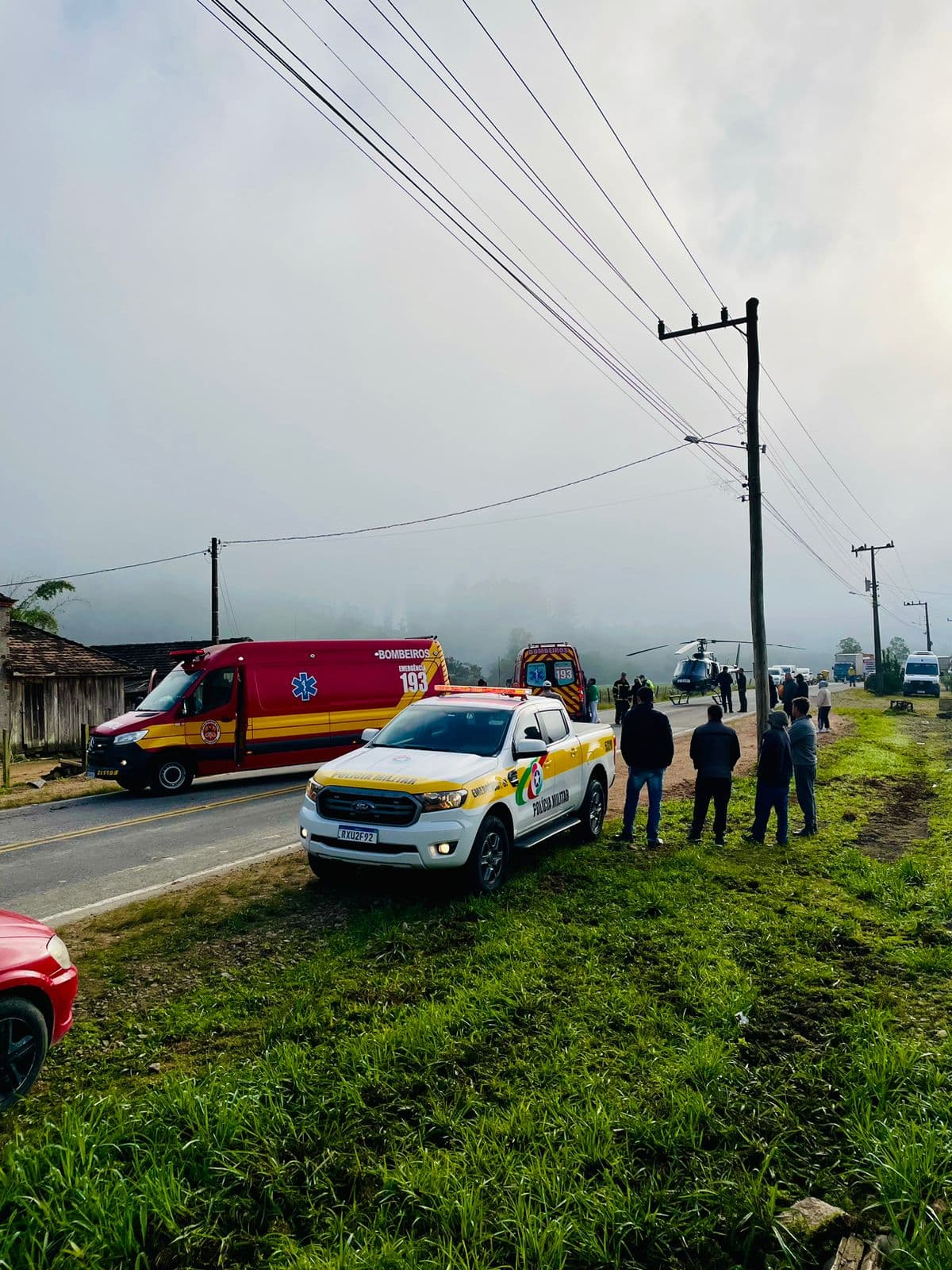 Idosa fica gravemente ferida em capotamento na SC-390