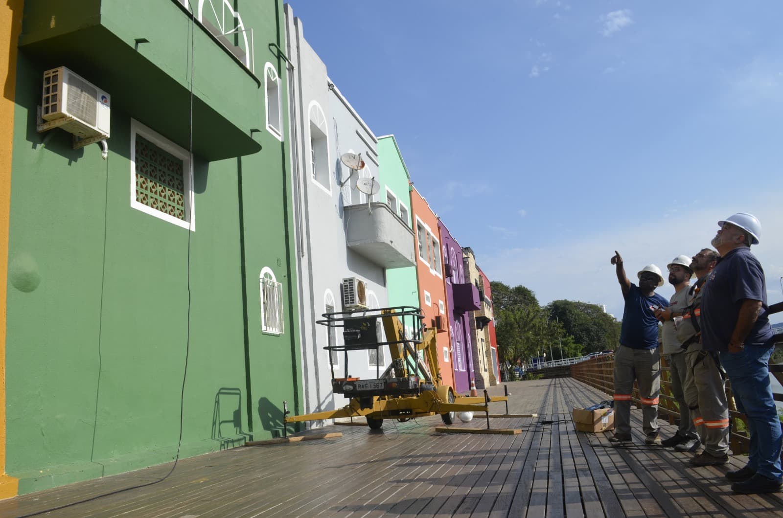 Deck da beira-rio de Tubarão ganha sistema de iluminação