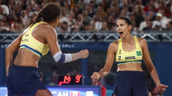 🥇 OLIMPÍADA: Brasil é ouro no vôlei de praia! Ana Patrícia e Duda vencem canadenses em Paris