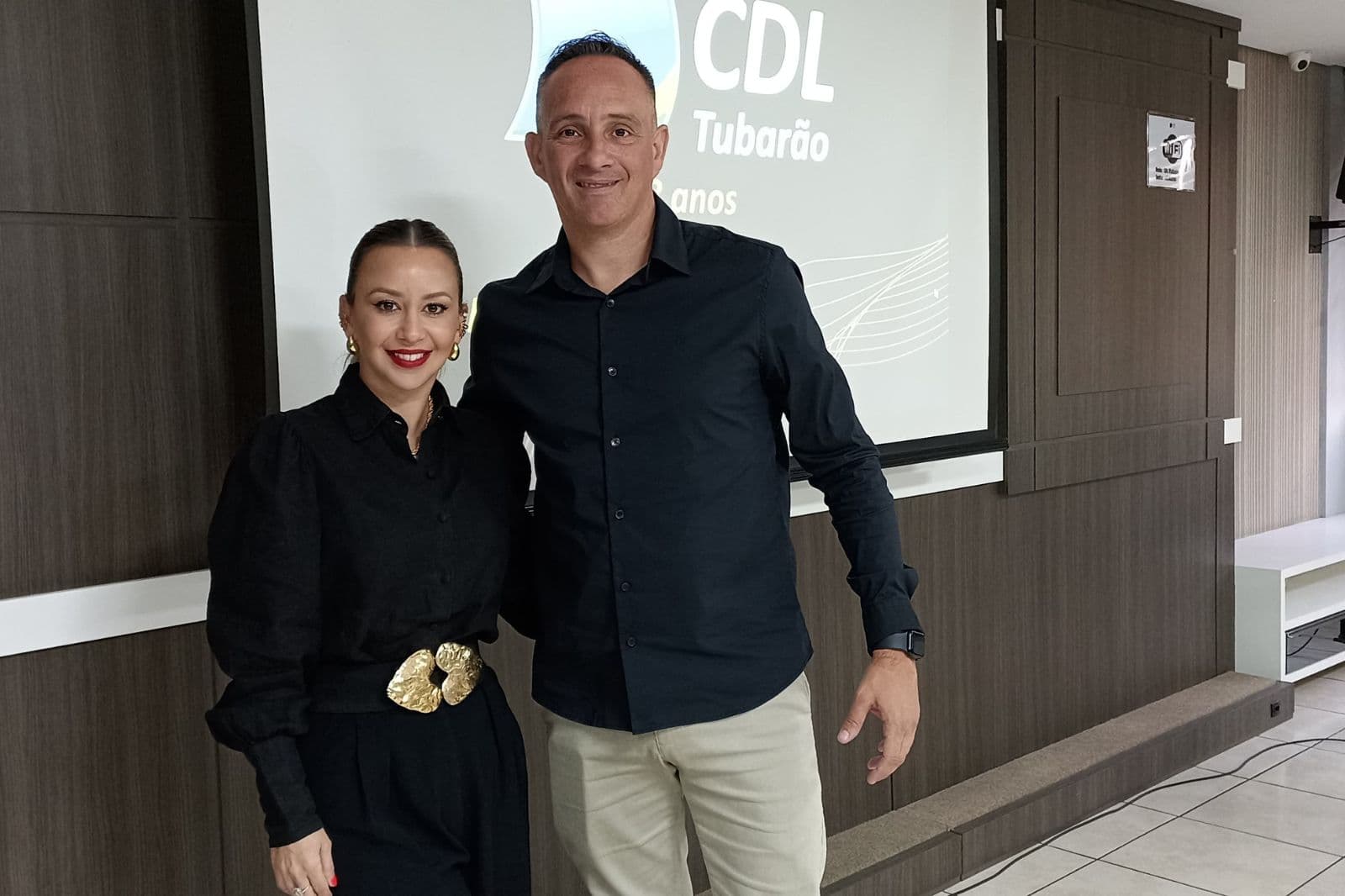 Nova presidente da CDL Tubarão é eleita por aclamação