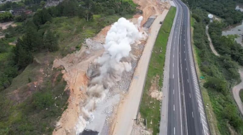 Detonação de rochas interromperá tráfego na BR-101 nesta sexta-feira (1º)