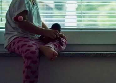 Criança de 3 anos é abandonada pelo pai em supermercado