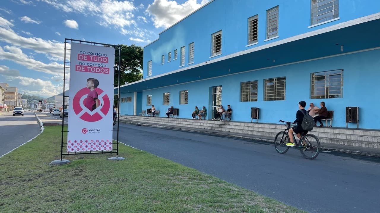 Novos totens do Place Branding são instalados no Centro de Tubarão
