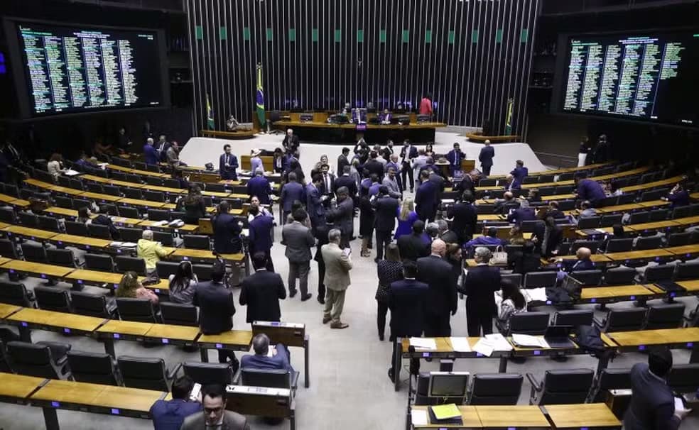 Câmara aprova projeto que cria 18 novas vagas de deputados federais; SC vai ganhar 4 cadeiras