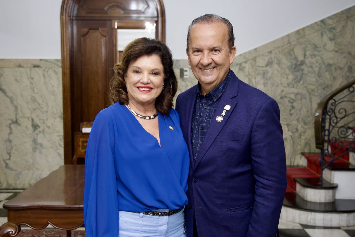 Jorginho Mello transmite o cargo à vice-governadora para cumprir missão nos Estados Unidos