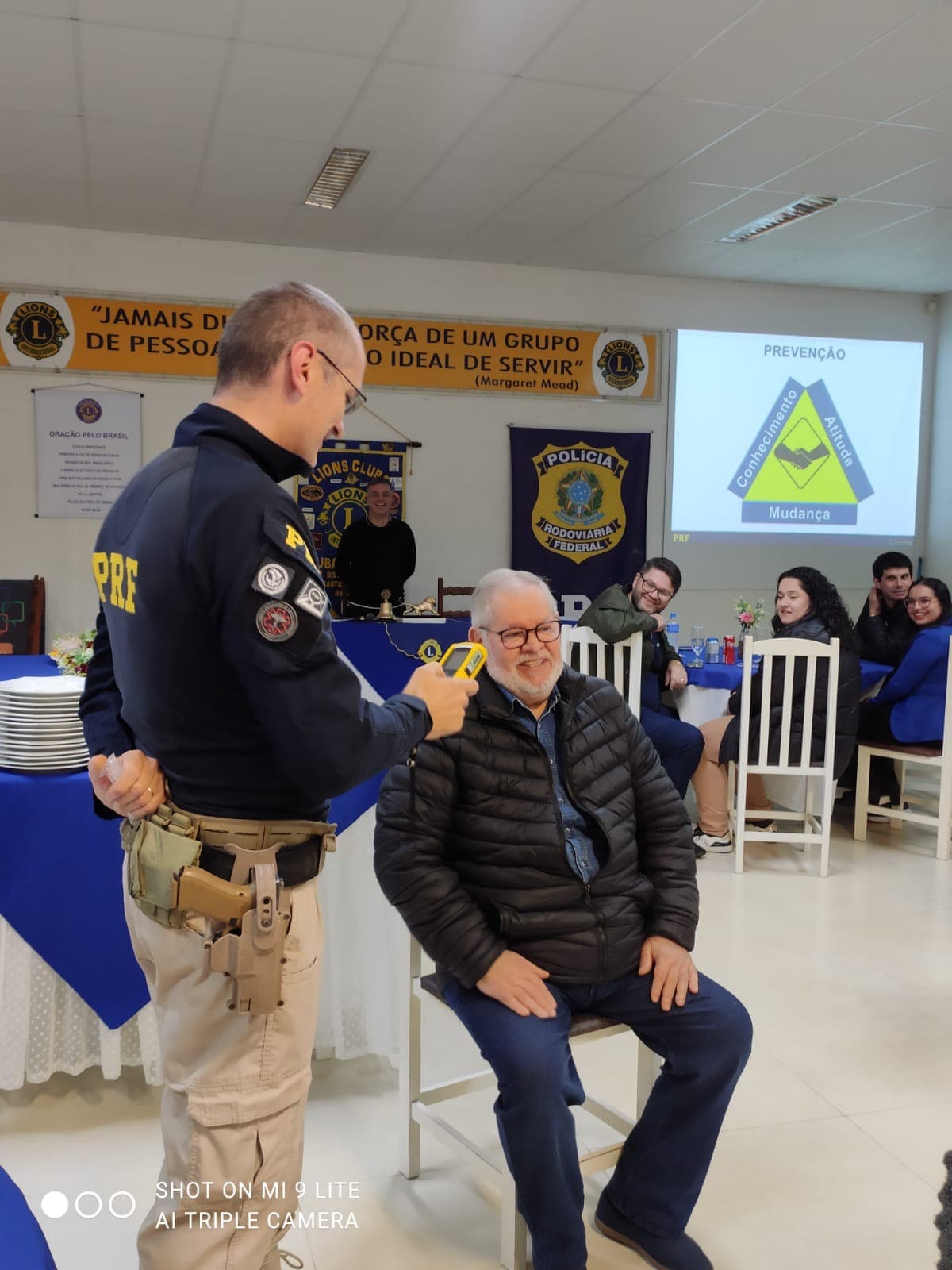 Palestra sobre conscientização no trânsito é promovida pelo Lions Clube em Tubarão