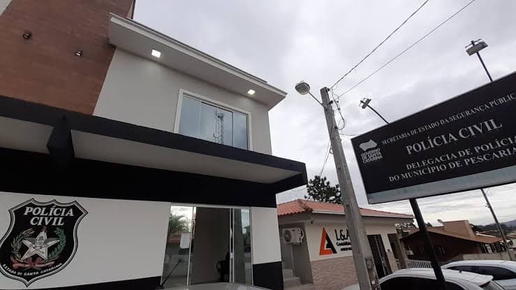 Homem atira na própria perna para forjar assalto