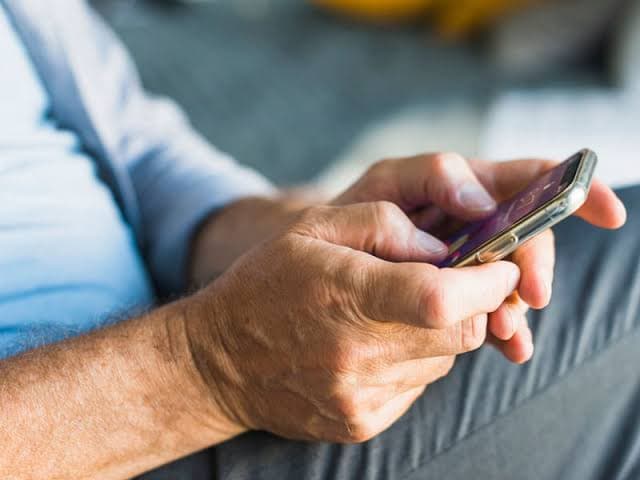 Casal perde mais de R$ 7 mil em golpe cometido por telefone